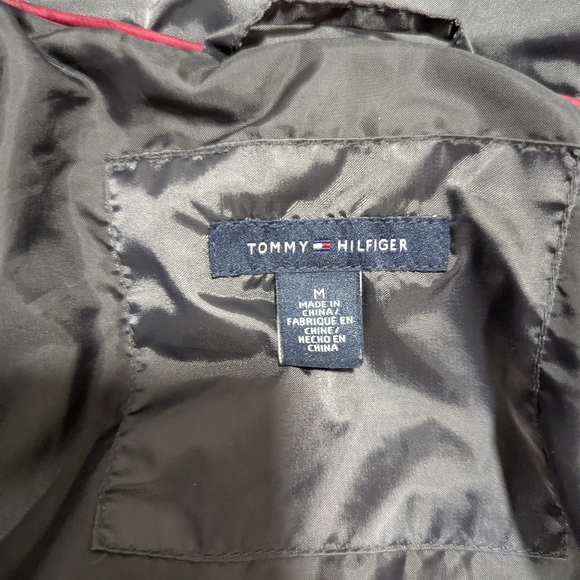 Tommy Hilfiger Women Zip Up Puffer Jacket - Picture 4 of 4